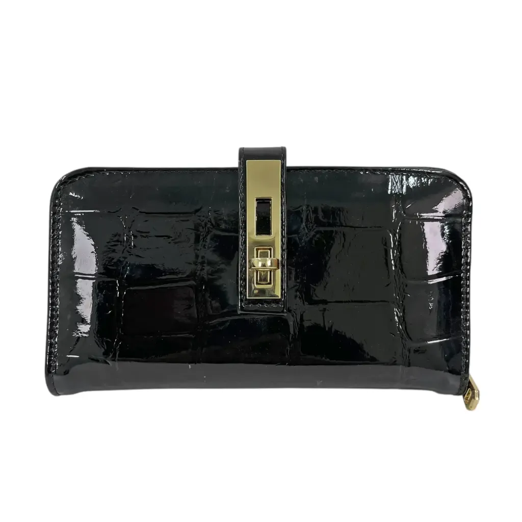 [C22MABPCNEG] CARTERA MARTHA BROCHE (CHAROL NEGRO).webp