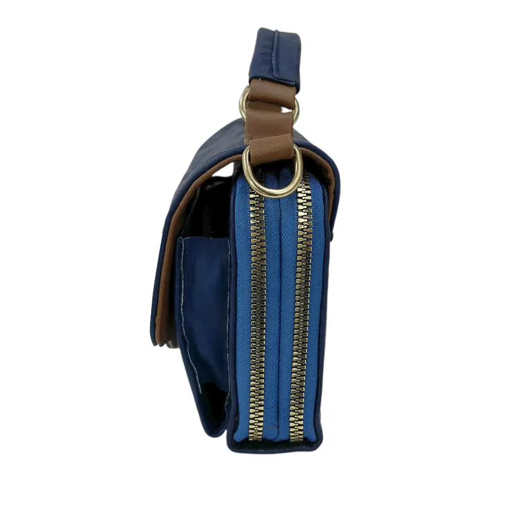 C22CLOPGMEZ (3).webp