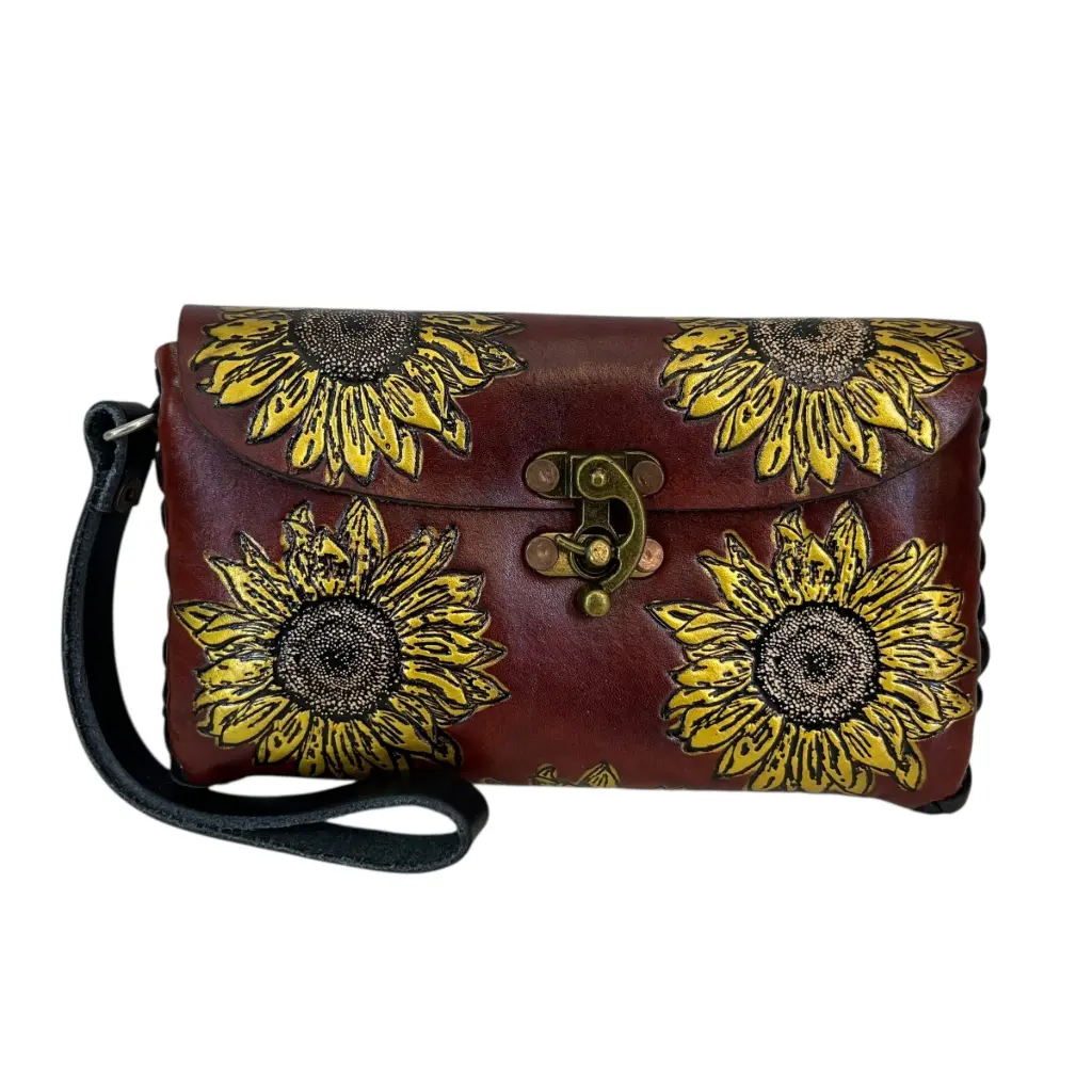 MUÑEQUERA VAQUETA CINCELADA 